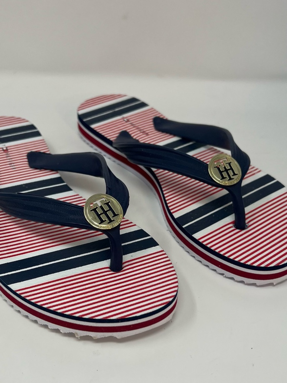 Tommy Hilfiger Rosee Women’s Flip Flop Sandals Red White Blue Patriotic New